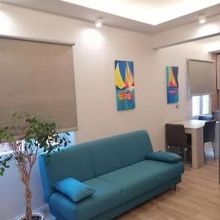 דירה Nuovo Centro Storico A 20 Mt Dalla ואראצה